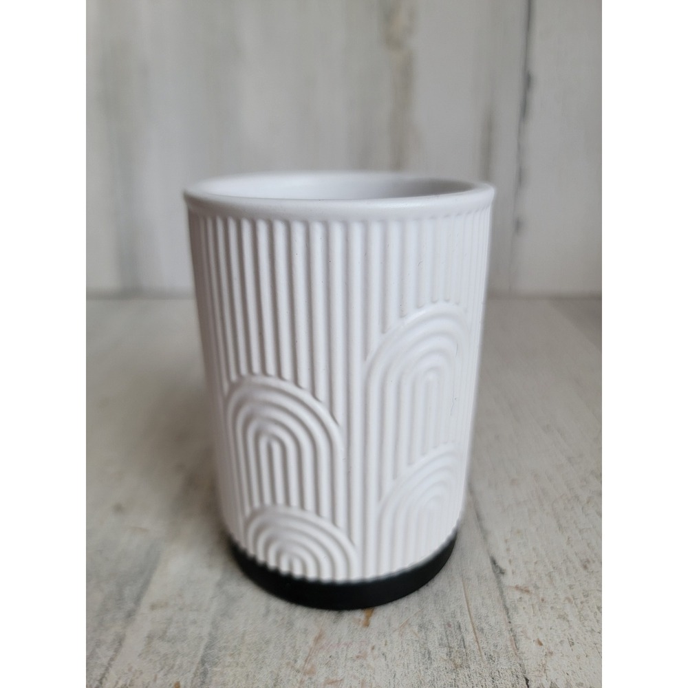 Modern‎ white curve design multipurpose office pen cup desk